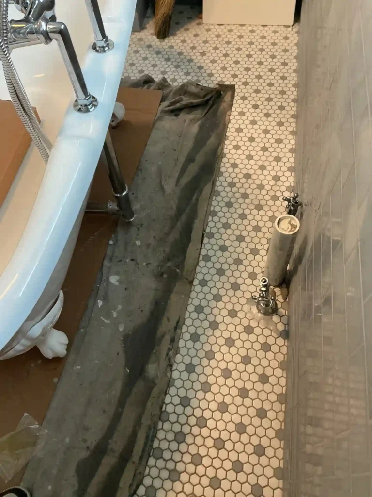 Clawfoot Tubs, Bathtubs & Showers: A Homeowner's Installation Guide 4 tub4